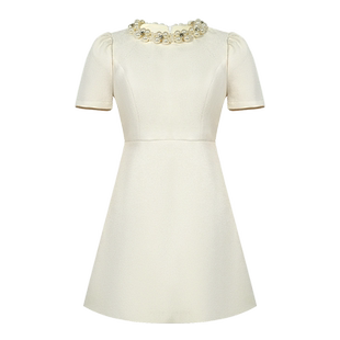 设计师款白色连衣裙收腰a字短裙夏显瘦钉珠清纯赫本风初恋小白裙