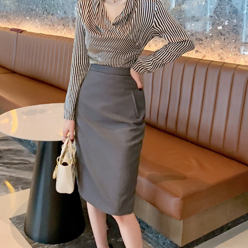 灰色包臀半身裙女早秋小个子气质中裙显瘦ol中长款高腰职业裙子
