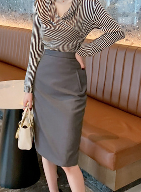 灰色包臀半身裙女早秋小个子气质中裙显瘦ol中长款高腰职业裙子
