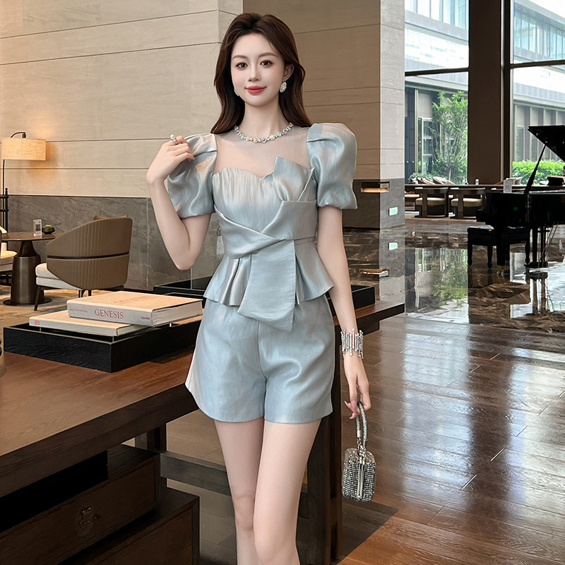 灰色高腰休闲短裤女款2026新款夏季设计感女小众宽松薄款阔腿裤子