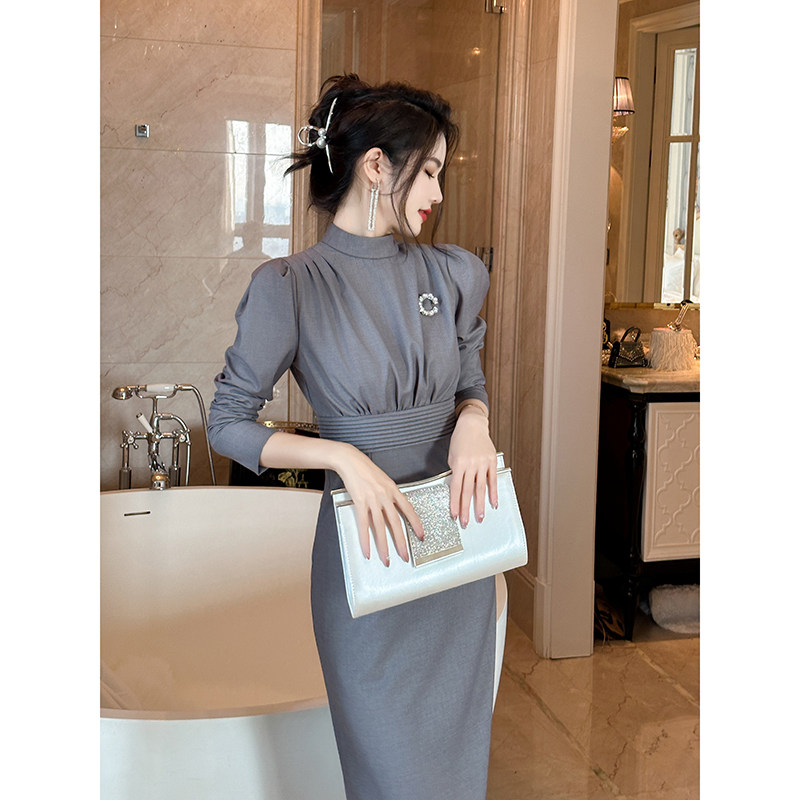 秋季灰色连衣裙高腰包臀裙2026年秋季新款气质职场上班通勤中长裙