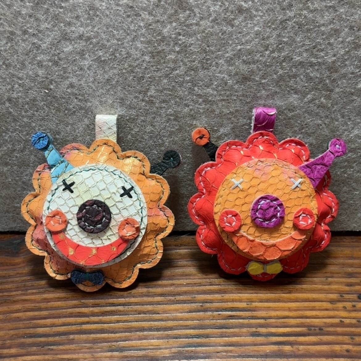 Mbox头层牛皮真皮手工制作小丑挂件钥匙扣包挂稀有皮包挂钥匙蛇皮