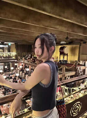 韩代潮牌ECKHAUS LATTA撞色边jennie同款 拼接针织无袖背心马甲