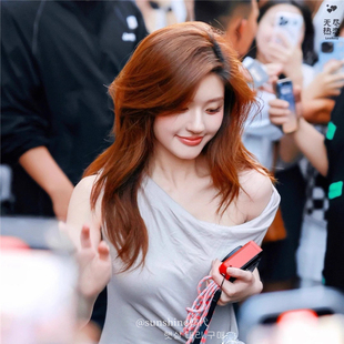 韩代潮牌LAPLA赵露思荡领露肩优雅堆堆领性感气质无袖纯色连衣裙