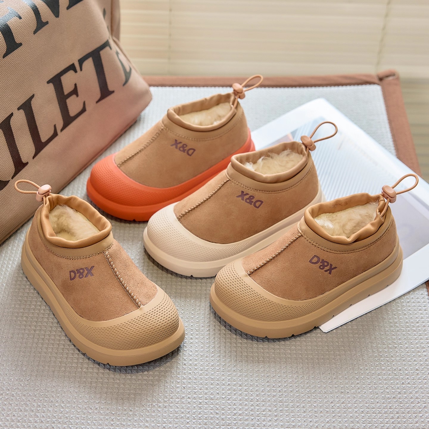 儿童羊毛雪地靴户外棉鞋防寒短靴