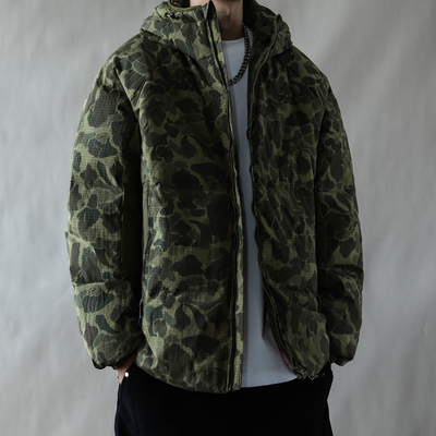 美式迷彩风2025短款羽绒服男军绿色连帽加厚户外保暖外套机能宽松