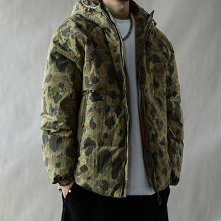 美式迷彩风2025短款羽绒服男卡其色连帽加厚户外保暖外套机能宽松