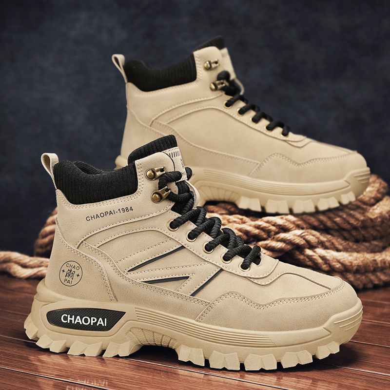 马丁靴男款秋季英伦风复古高帮工装靴户外登山防水防滑沙漠作战靴