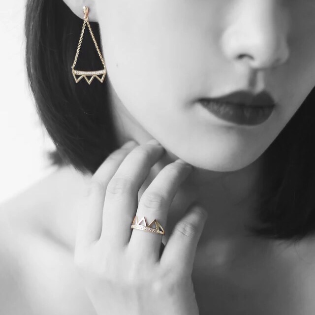 ［清仓不退换］法国18k包金 气质 三角形几何 耳环