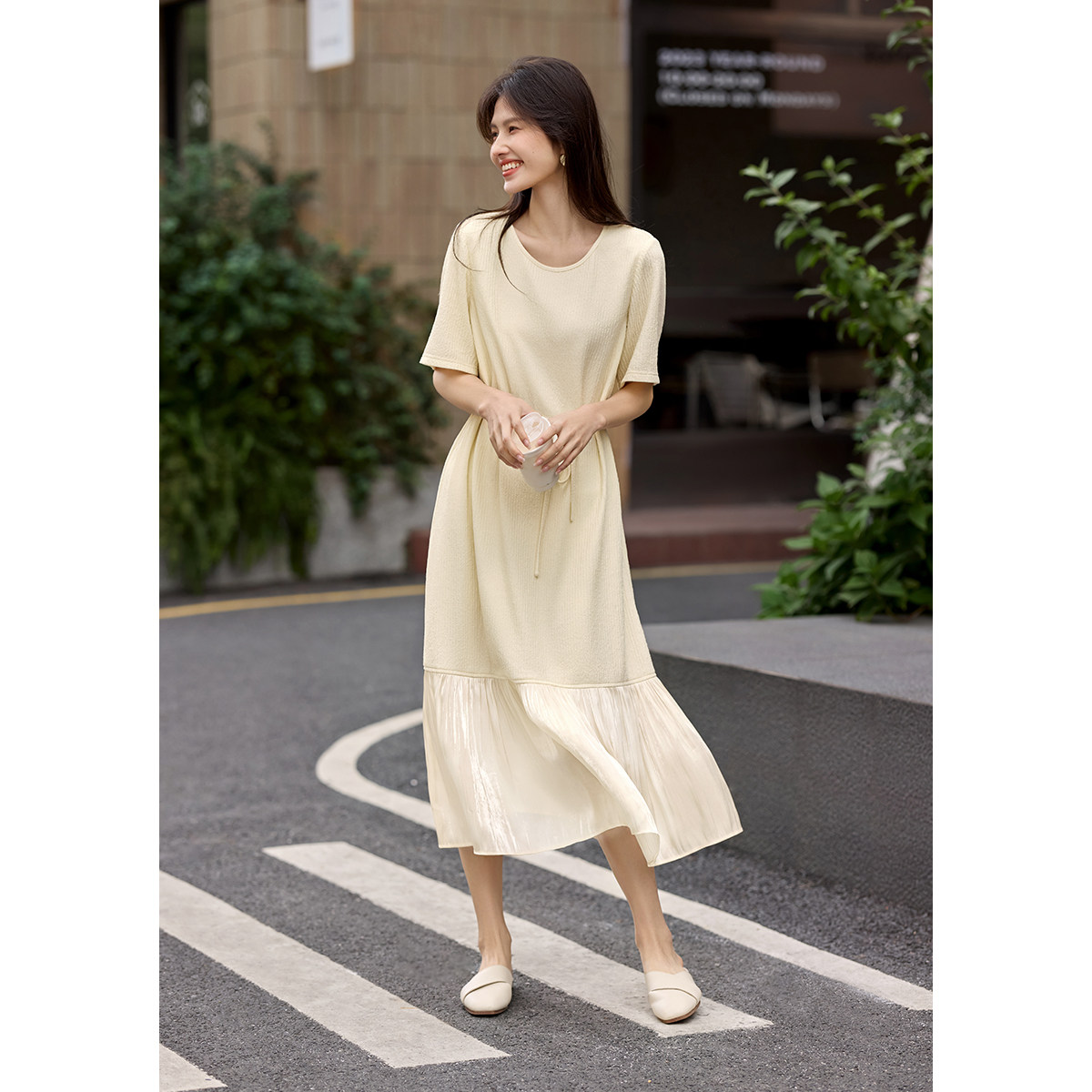 XWI欣未松弛肌理拼接式优雅连衣裙女2025春夏休闲度假收腰显瘦裙,女装/女士精品,连衣裙,淘宝优惠券,粉丝福利购,淘宝优惠卷