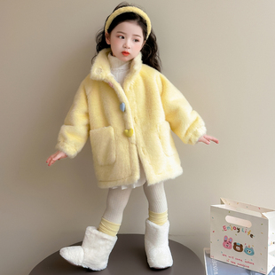 女童外套加绒秋冬季女宝宝早春2025新款加厚爱心儿童仿皮草初冬装