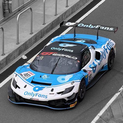 SKY 法拉利296gt3 onlyfans蓝白涂装 1/64比例合金汽车模型 摆件