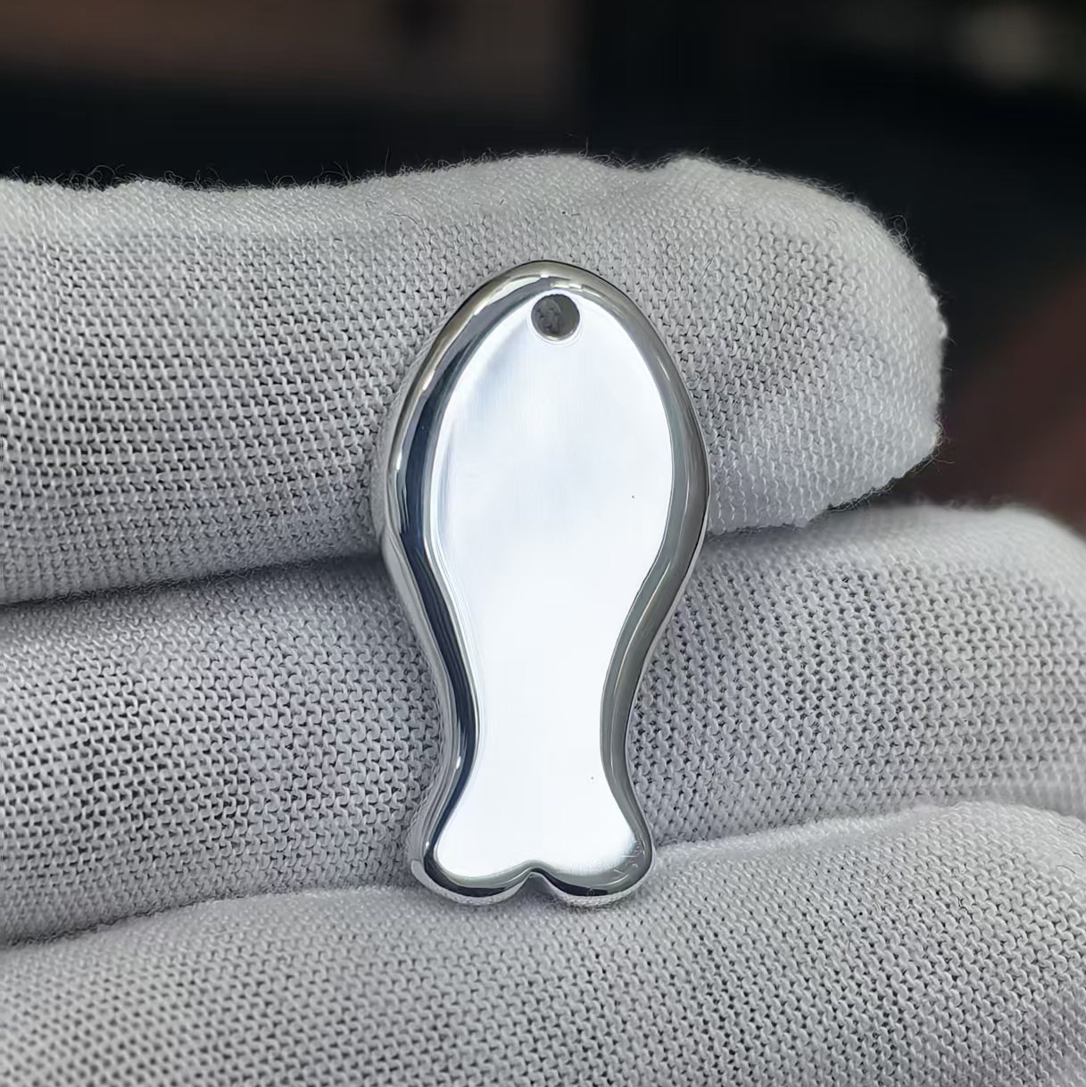 手工一只小鱼实心吊坠足银999年年有余古法亮面小鱼儿钥匙扣挂件