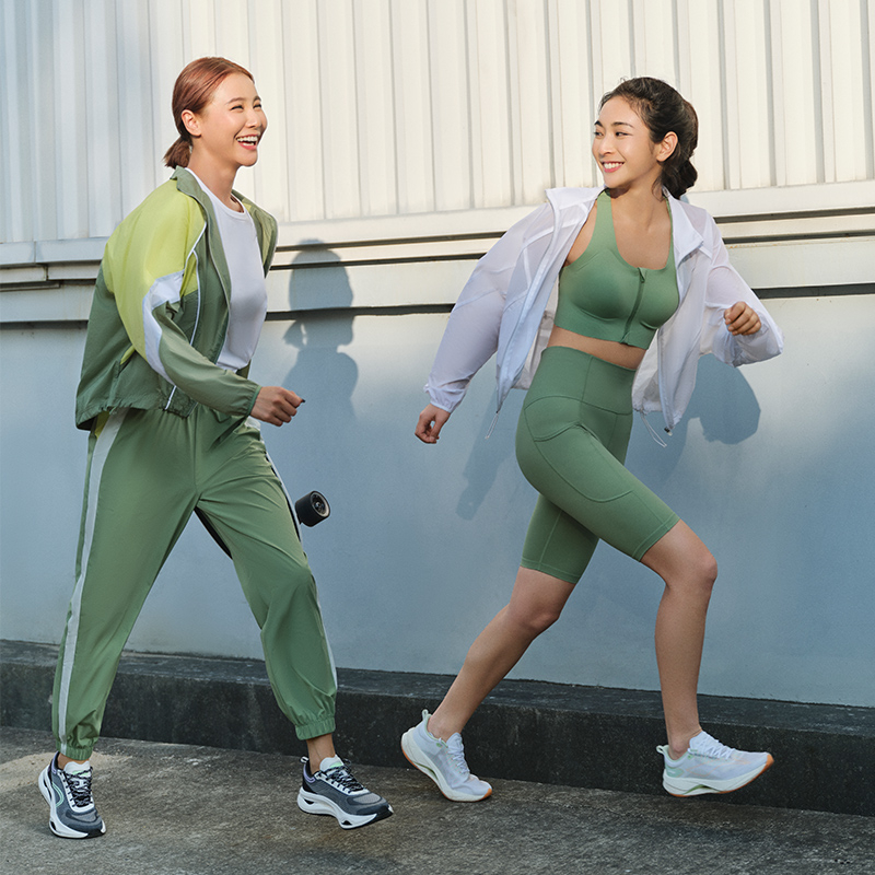 李宁紧身五分裤女夏健身系列时尚舒适训练运动短裤AUSU028-B品