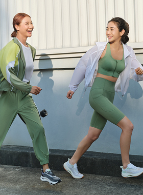 李宁紧身五分裤女夏健身系列时尚舒适训练运动短裤AUSU028-B品