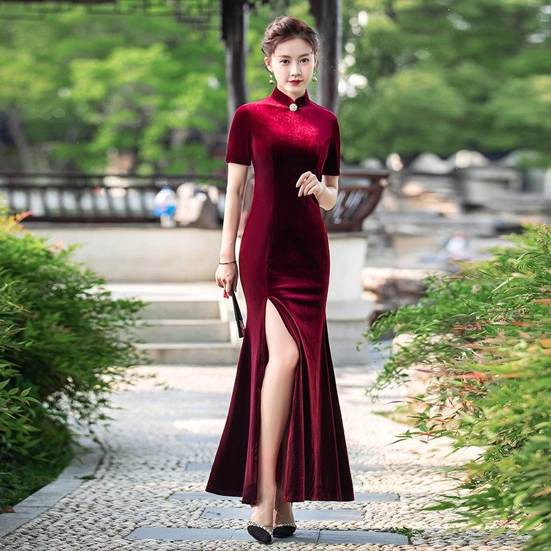 新款红色金丝绒旗袍高雅复古气质舞台走秀舞蹈形体导师礼仪服长款