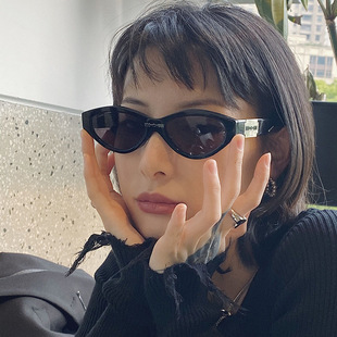 新款猫眼墨镜女夏个性刀片镜腿设计搞怪嘻哈街拍太阳镜男防紫外线