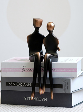 创意抽象情侣人物摆件艺术雕塑欧式家居书房柜边树脂工艺品坐桌边