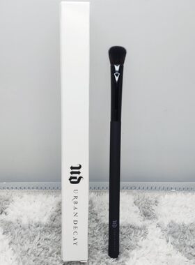 Urban Decay UD衰败城市专业眼影刷眼部晕染刷（全店满50包邮）