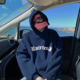 藏青色