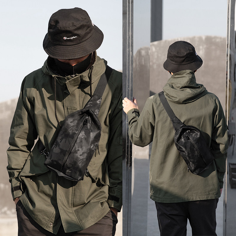 男士休闲胸包2019新款时尚包包潮牌斜挎包男包单肩包ins小背包男