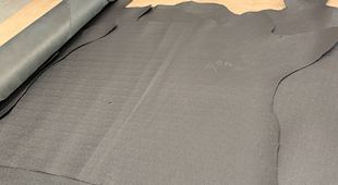 意大利黑色篮球纹鱼子酱头层牛皮1.5mm 鞋材箱包皮料 原版牛皮