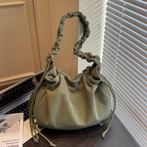 时尚包包女抽绳束口包荷叶风斜挎包2025新款灯芯绒百搭纯色单肩包