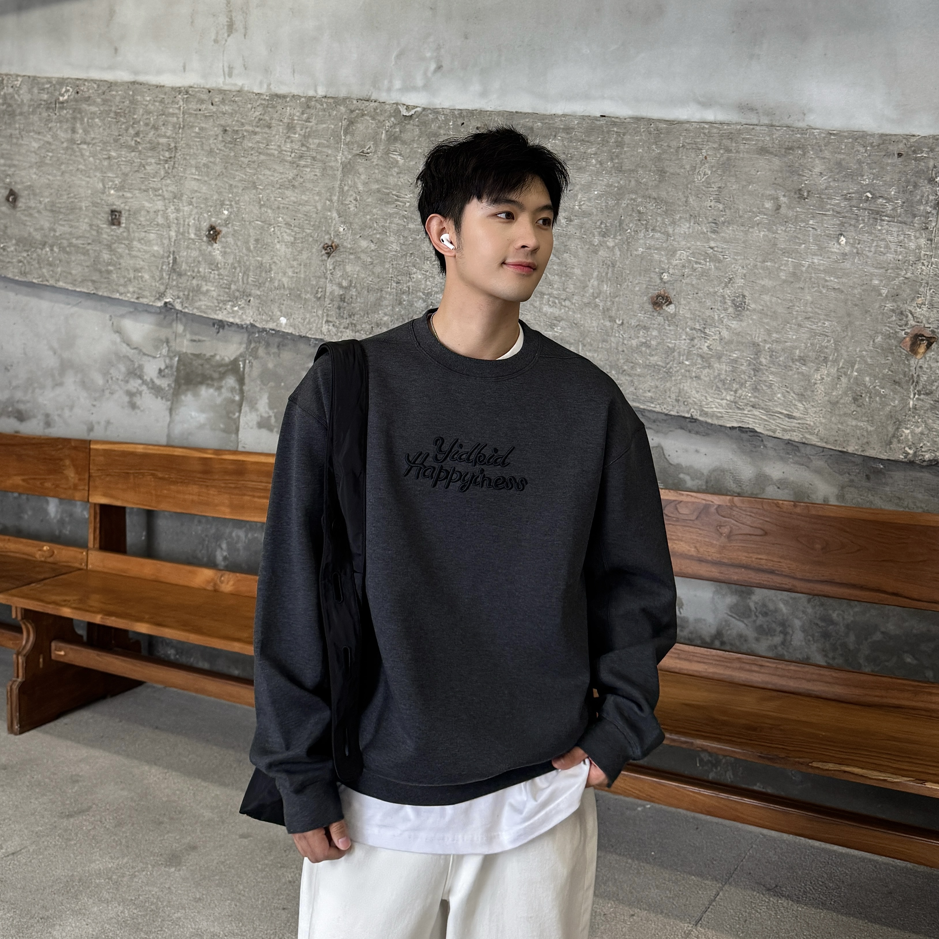 美式复古刺绣圆领卫衣男款