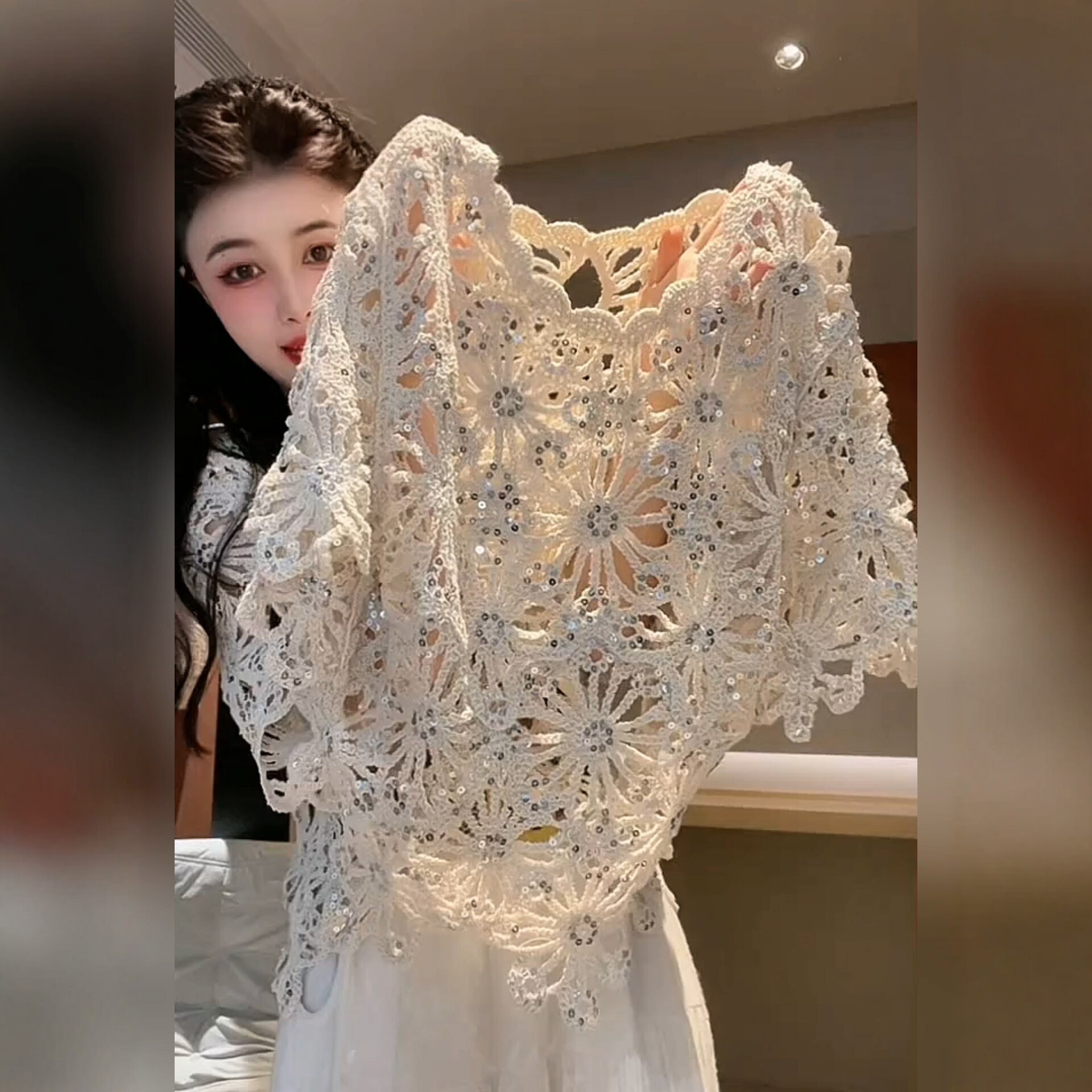 欧货重工镂空钩花亮片中袖杏色针织衫女春夏新款宽松显瘦气质上衣