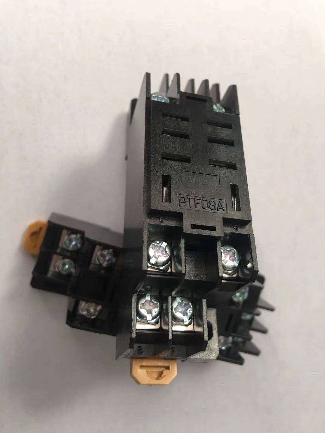 中间继电器底座插座大8脚ptf08a hh62p ly2nj
