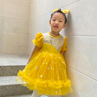 我们都是小星星演出服六一儿童舞蹈蓬蓬纱裙幼儿亮闪闪的表演服装