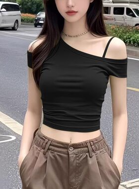 黑色斜领露肩独特别致小上衣女