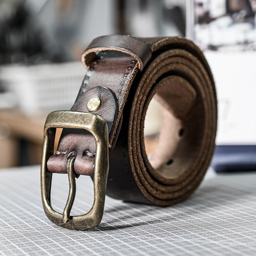针扣做旧风复古真皮男士简约皮带