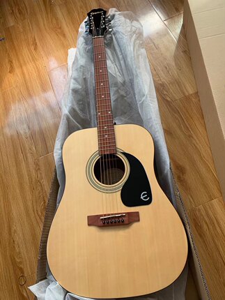Epiphone DR100电箱民谣吉他弹唱扫弦初学入门吉他