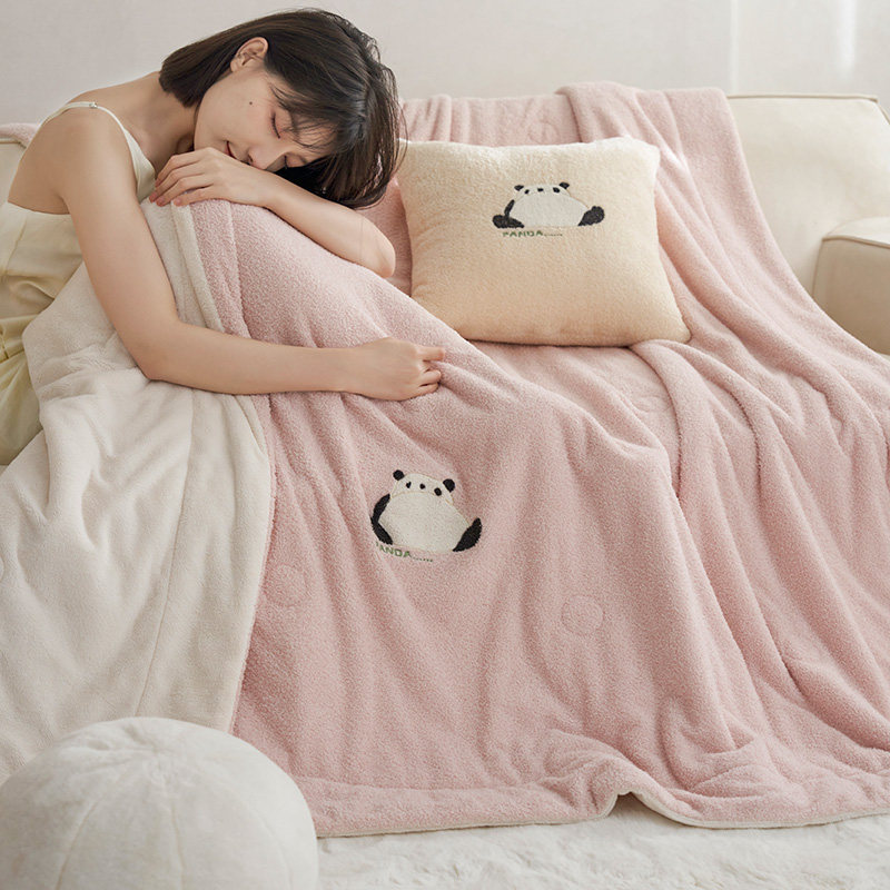 熊猫抱抱法兰绒沙发小毛毯双层珊瑚绒羊羔绒单双人牛奶绒学生盖毯