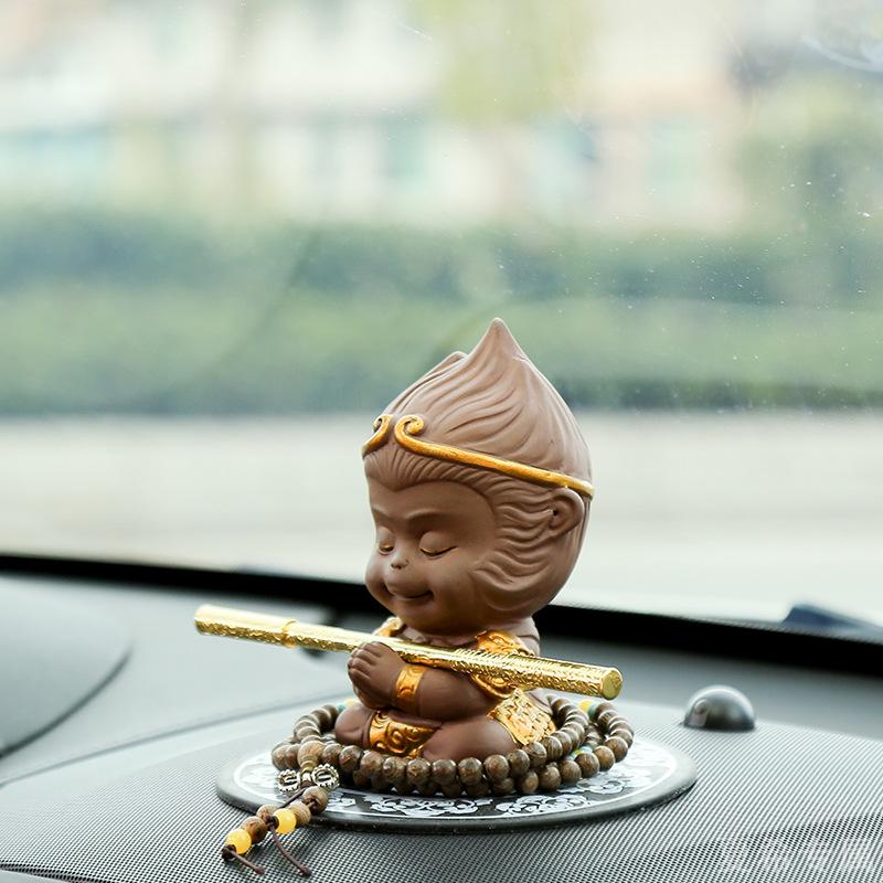 孙悟空高档陶瓷车载中控摆件