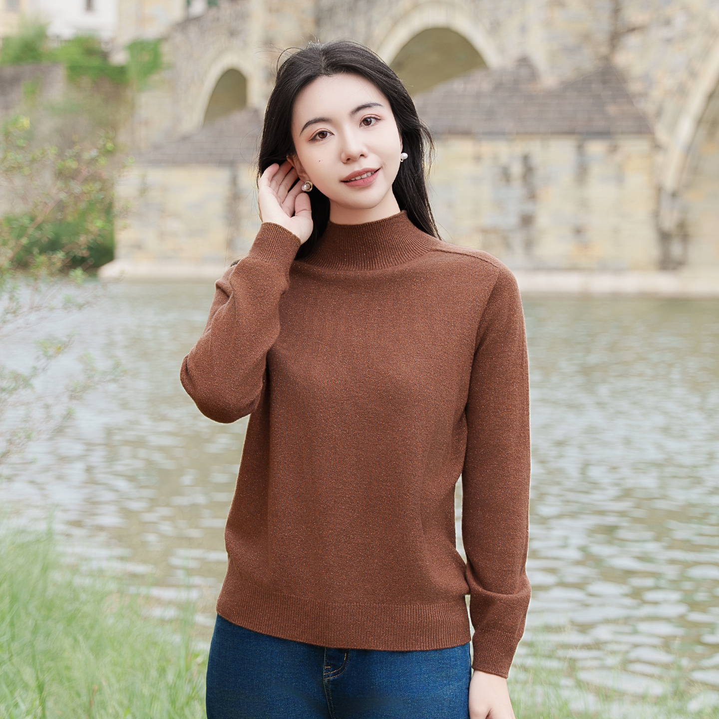 简约风半高领针织衫女长袖