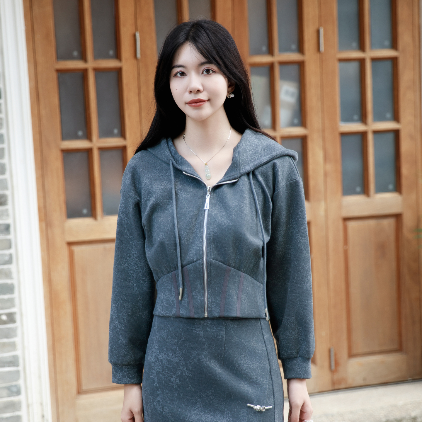 连帽卫衣女灰色拉链开衫外套
