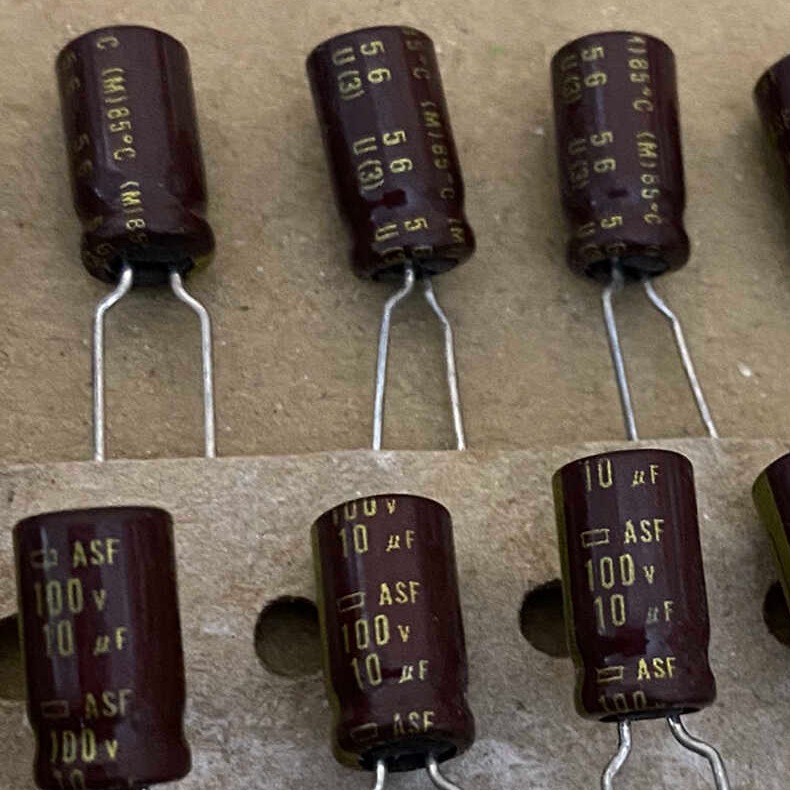 铜脚10UF发烧电解电容黑金刚