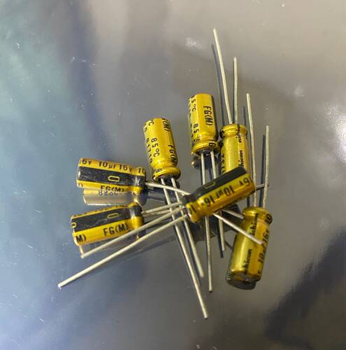 尼吉康 nichicon （fine gold）FG铜脚 10uF/16V音频用电解电容器