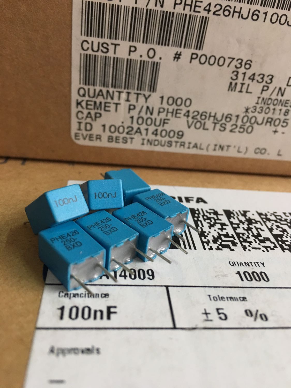 RIFA PHE426 0.1uF/250V 5%精度MKP薄膜电容器100nF/ 104小体积P5
