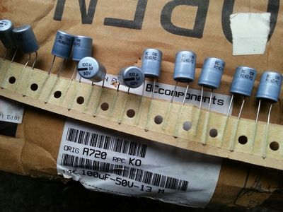 VISHAY水蓝铝壳发烧电解电容