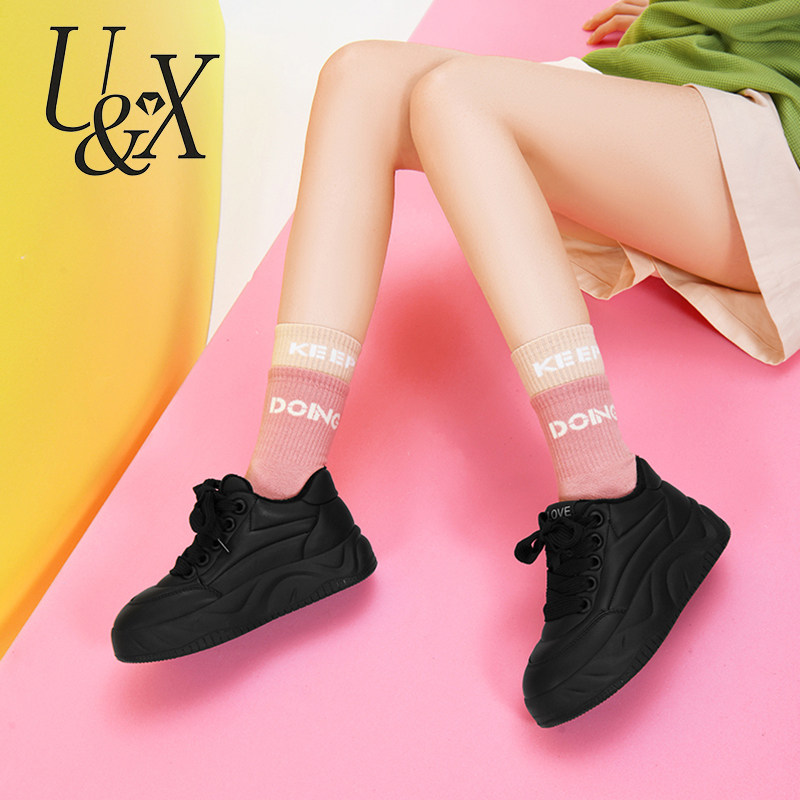 黑色休闲运动鞋女2025新款春秋季百搭平底板鞋真皮软底舒适小黑鞋