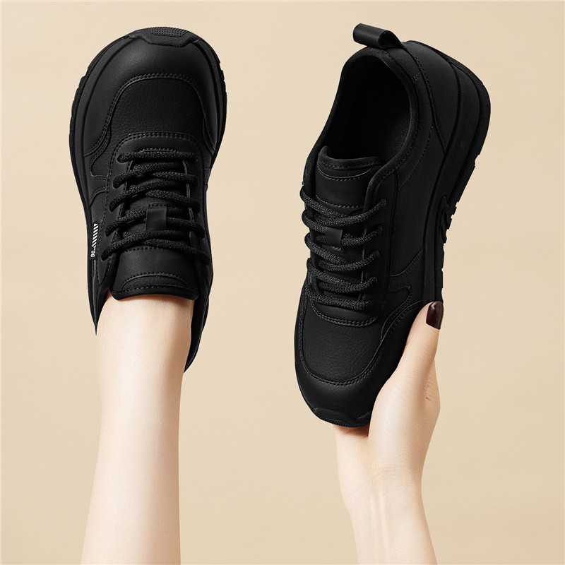 中老年妈妈跑步鞋女2025新款春秋季软底舒适超轻便防滑休闲运动鞋