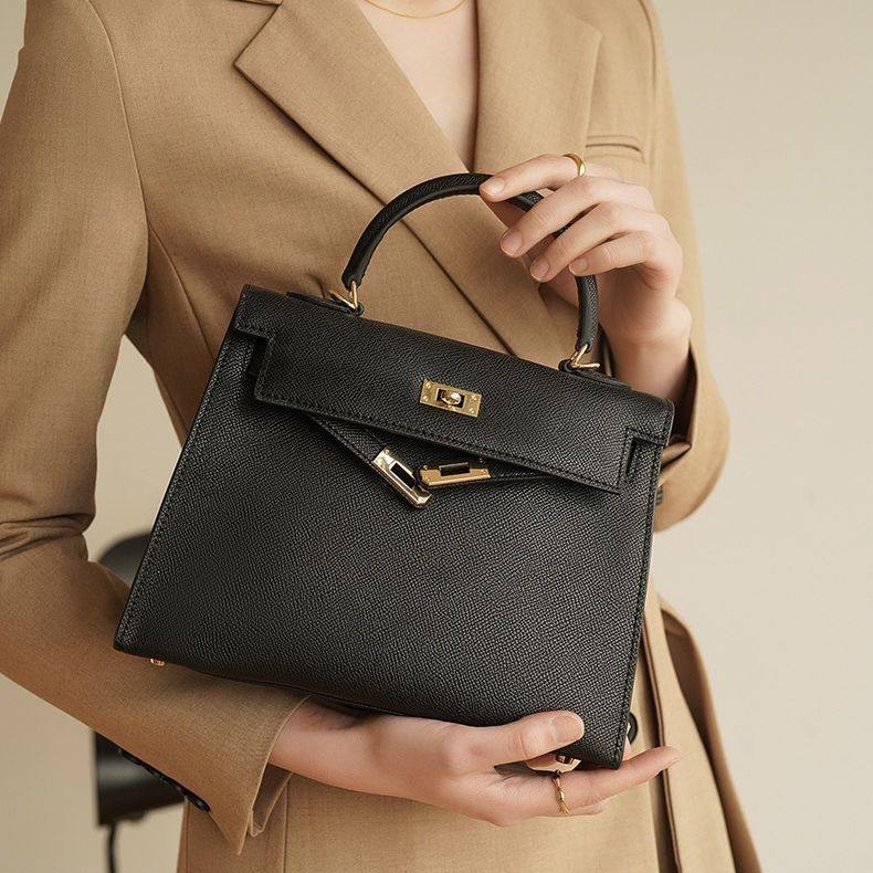 2023新款高级感真皮二代单肩斜挎手提小包女妈妈包跨境