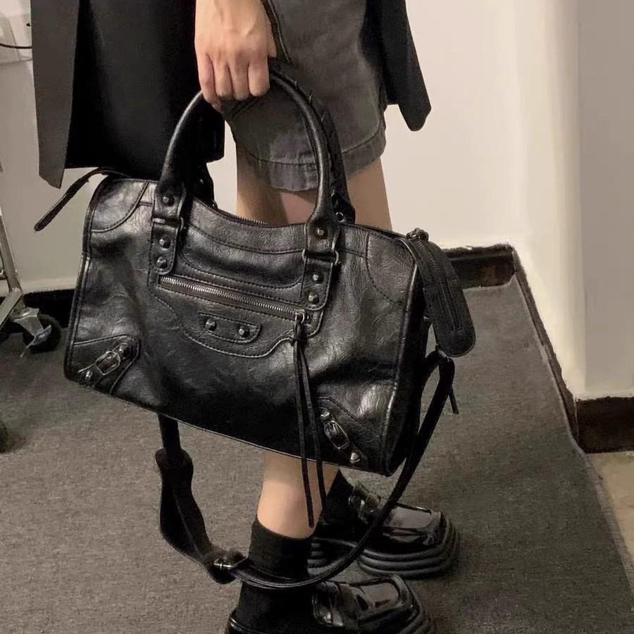 工厂直销铆钉小众单肩斜挎手提包感巴黎包大容量A百搭辣妹,箱包皮具/热销女包/男包,通用款女包,淘宝优惠券,粉丝福利购,淘宝优惠卷