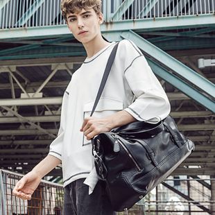 A man男士手提包真皮牛皮单肩包行李袋休闲斜挎大容量出差旅行包