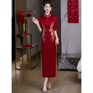 中式端庄喜婆婆醋酸高定刺绣花旗袍礼服开叉连衣裙妈妈结婚宴喜服