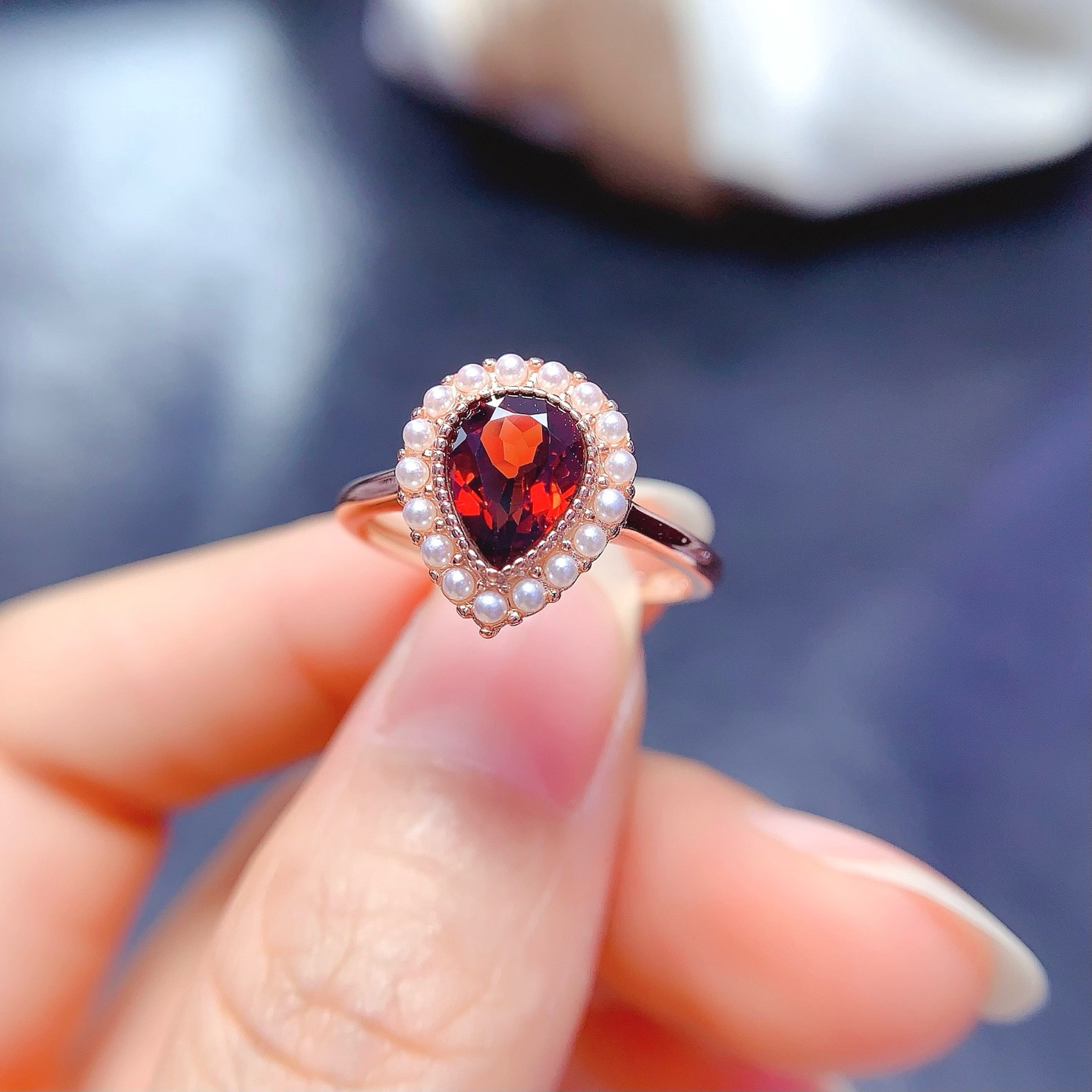 新款天然石榴石套装戒指吊坠耳钉尺寸6*8mm925银镶嵌活口设计