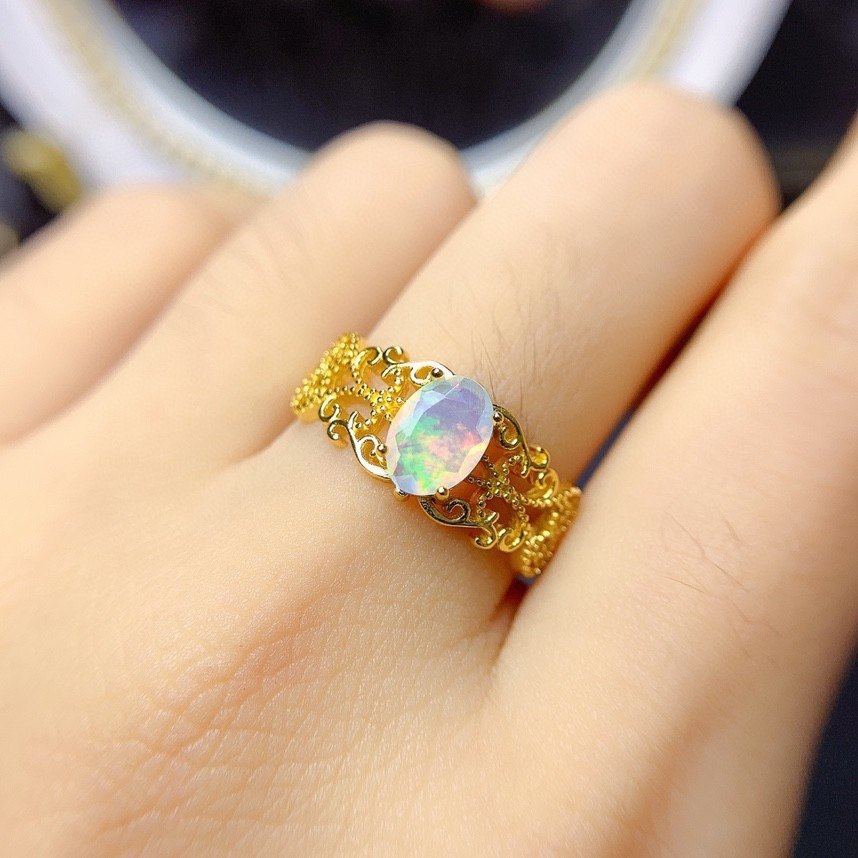 天然刻面欧泊戒指 爆闪火彩主石5*7mm925银精工镶嵌开口戒指